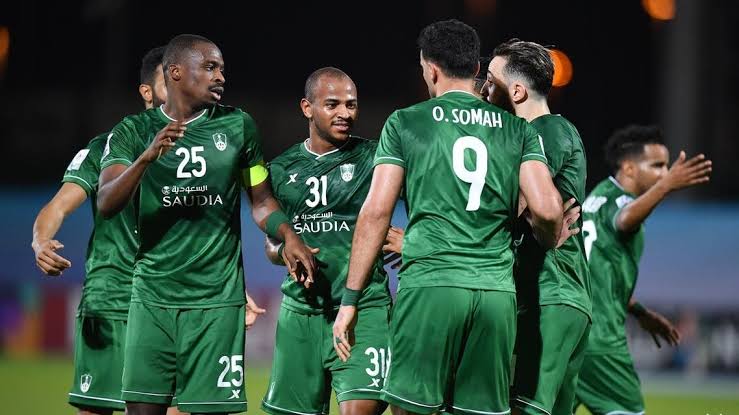 ما هي القنوات الناقلة لمباراة الأهلي وأبها في الدوري السعودي؟
